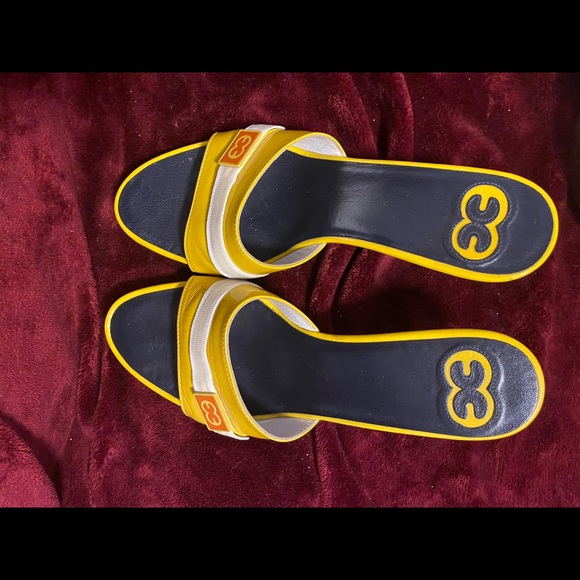 Heels - Picture 1 of 3